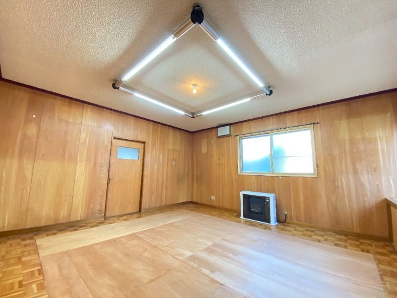 Spacious 6LDK House for Sale in Hakodate, Hokkaido - Thumbnail 2
