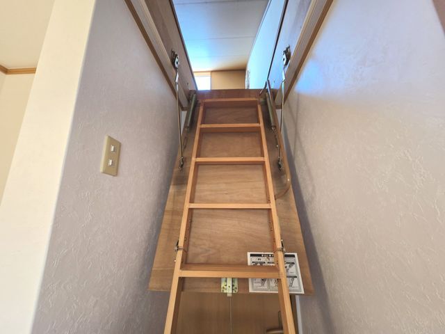 4LDK Detached House for Sale in Habikino, Osaka - 2002 Build - Thumbnail 3