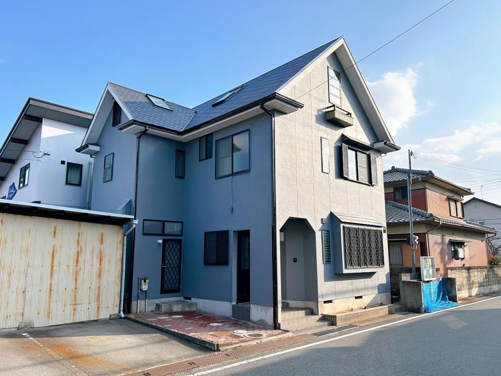 Renovated 5LDK House in Himeji with Parking for 5+ Cars - Thumbnail 2