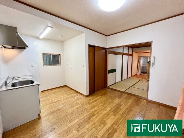 4-Bedroom House for Sale in Himeji, Hyogo - 77 sqm - Thumbnail 2