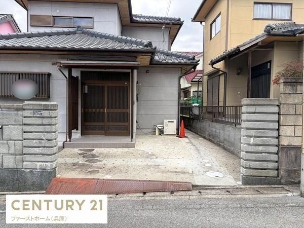 5DK House for Sale in Tatsuno City, Hyogo | Renovated Akiya - Thumbnail 2