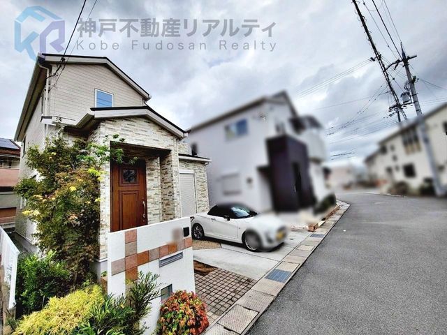 4LDK House with Solar Panels & Parking in Akashi, Hyogo - Thumbnail 3