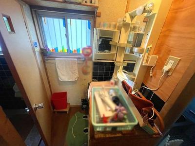 Used 5DK Detached House for Sale in Hirakata, Osaka — Toilet, Hirakata, Osaka