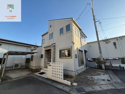 4LDK Family Home with Atrium in Kobe Shiromizu | 2580万 Yen - Thumbnail 2