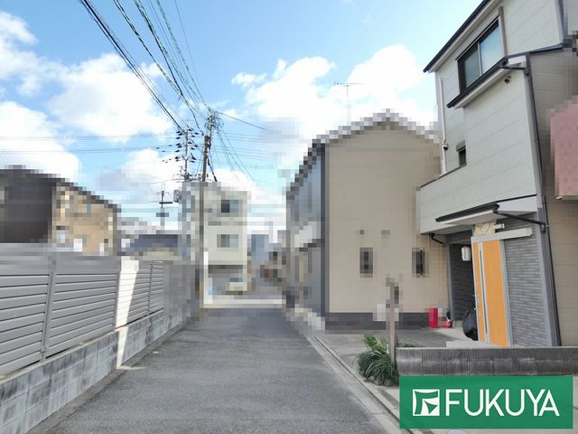 3-Story Wooden House for Sale near Kyoto Station, Minami Ward - Thumbnail 2