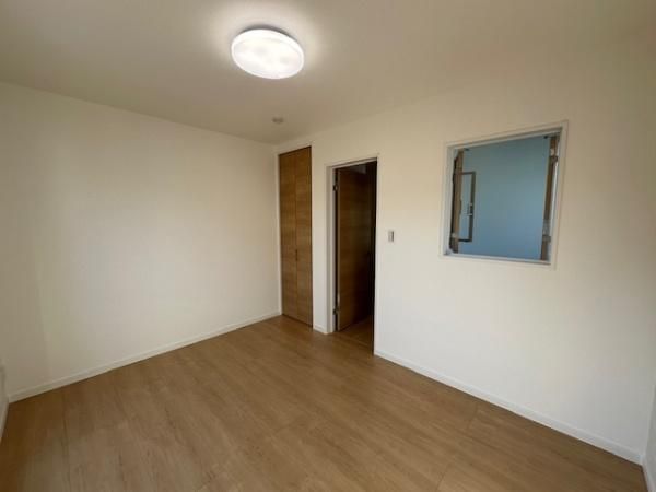 New 2025 4LDK House Near Miyanosaka Station, Hirakata - Thumbnail 4