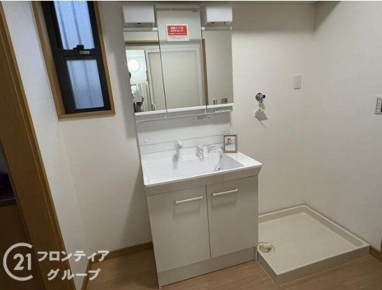 Modern 3-Story House with Elevator for Sale in Higashisumiyoshi, Osaka - Thumbnail 4
