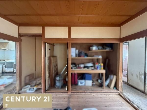4LDK Detached House for Sale in Kainan City, Wakayama - Thumbnail 2