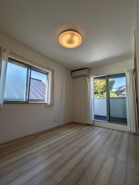 Modern 2020-Built 2LDK House near Rokko Station, Kobe - Thumbnail 3