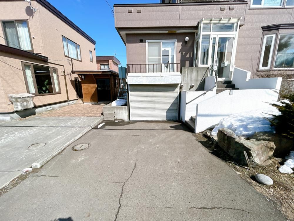 Renovated 4LDK Detached House for Sale in Ishikari, Hokkaido - Thumbnail 2