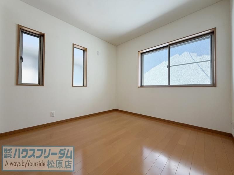 4LDK House for Sale in Matsubara City, Osaka - Thumbnail 4