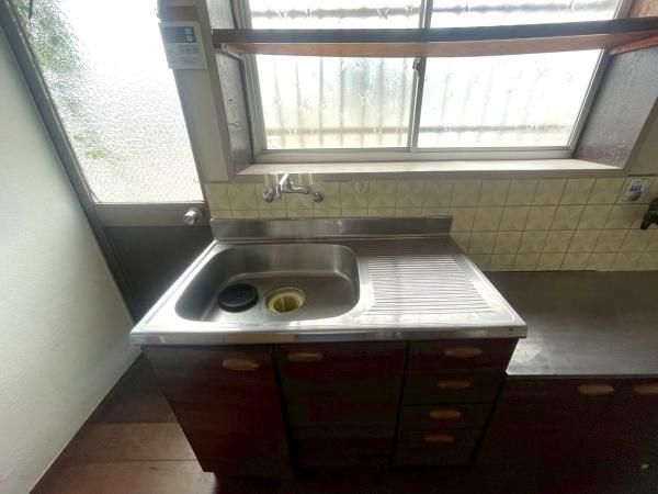 1976 3DK Wooden House for Renovation in Osaka's Hirano Ward - Thumbnail 4