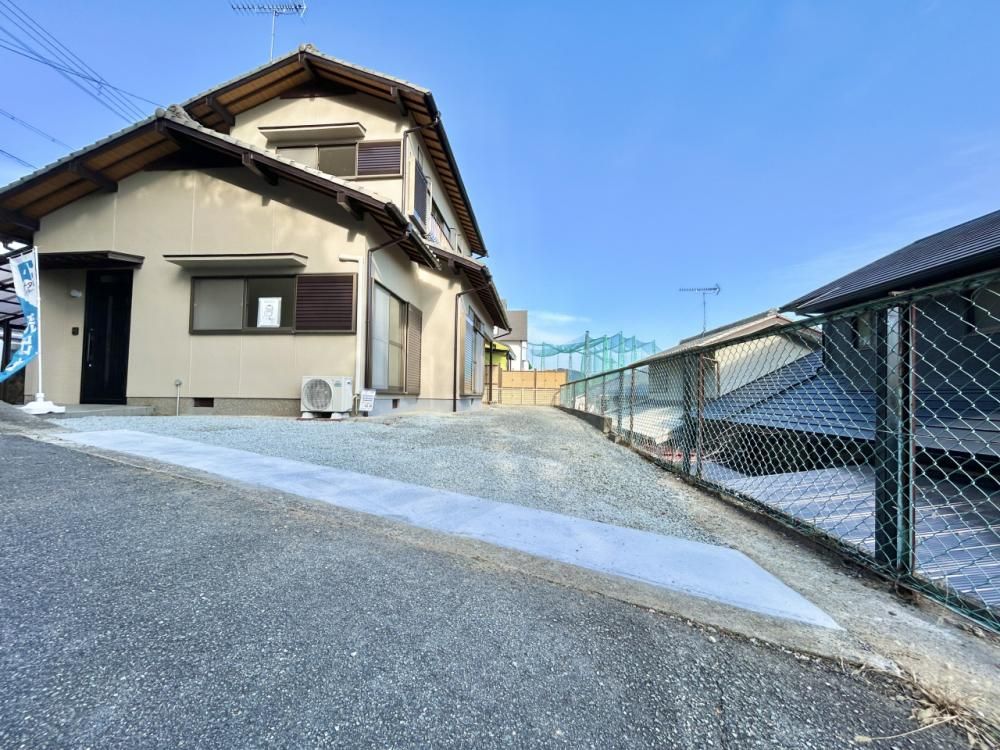 Renovated 5LDK Corner Lot House in Taishi, Hyogo | 1449万 Yen - Image 1