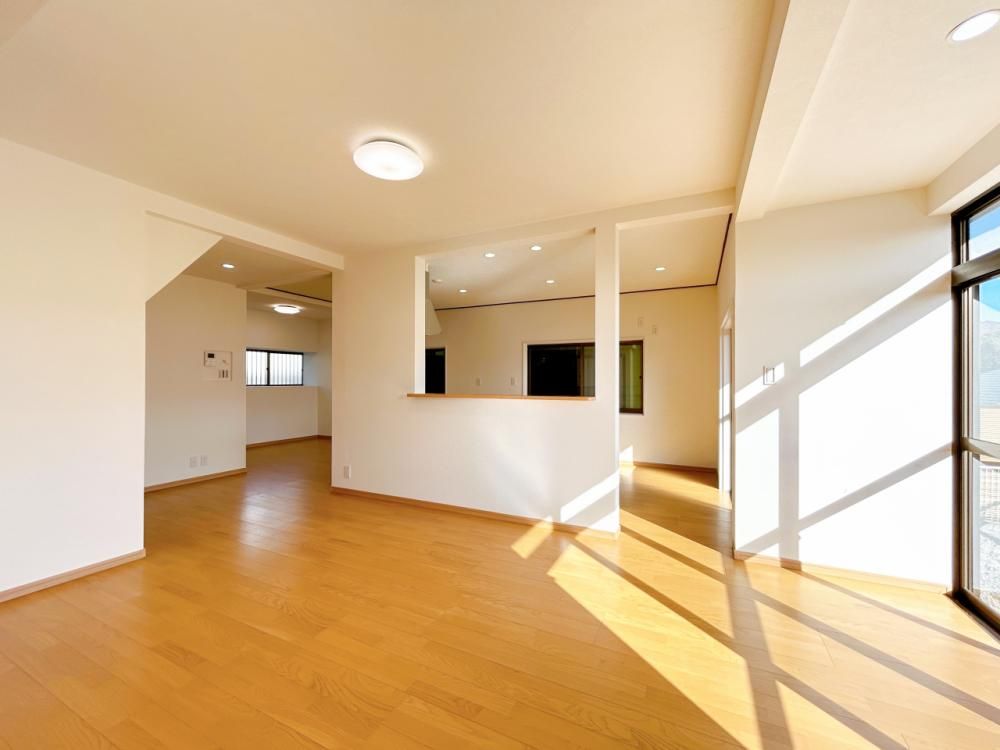 Renovated 5LDK Corner Lot House in Taishi, Hyogo | 1449万 Yen - Thumbnail 3