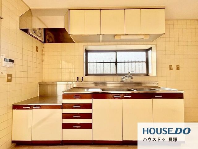 4LDK Renovated House with Garden for Sale in Tarumi, Osaka - Thumbnail 4