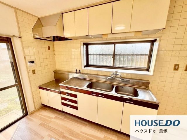 4LDK Renovated House with Garden for Sale in Tarumi, Osaka - Thumbnail 3
