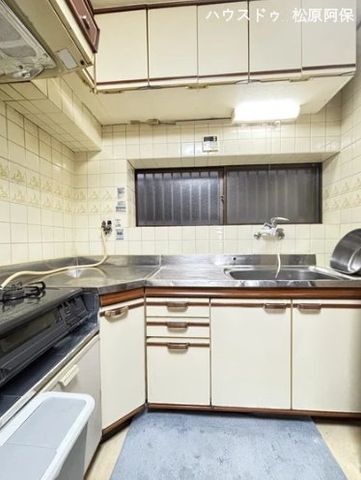 4LDK Wooden House for Sale in Matsubara, Osaka - 1180万 Yen - Thumbnail 2