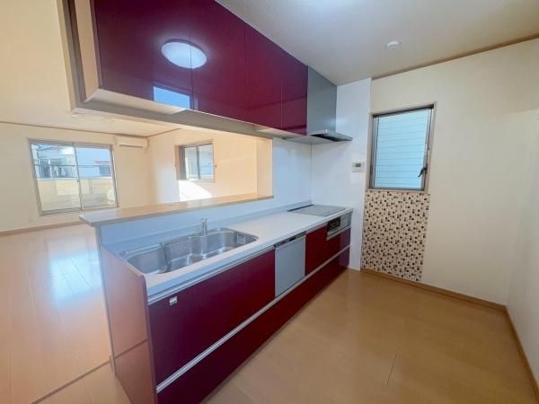 Solar-Powered 3LDK House for Sale in Kadoma, Osaka - Thumbnail 4