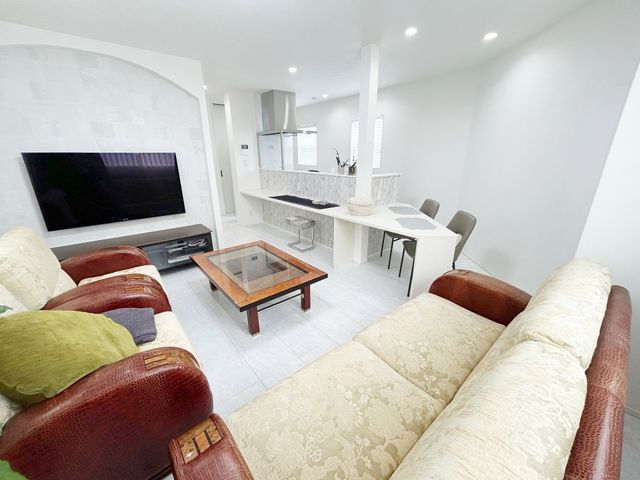 Modern 3-Story House near Kounan-yamate Station, Kobe - Thumbnail 2