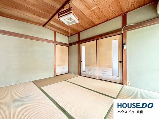 5DK Single-Story House for Sale in Hannan City, Osaka - Thumbnail 3