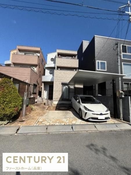 3LDK House for Sale in Himeji, Hyogo - 113 sqm - Thumbnail 2
