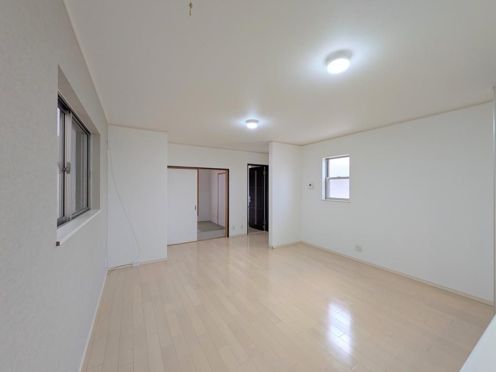 4LDK Detached House for Sale near Dekijima Station, Osaka - Thumbnail 4