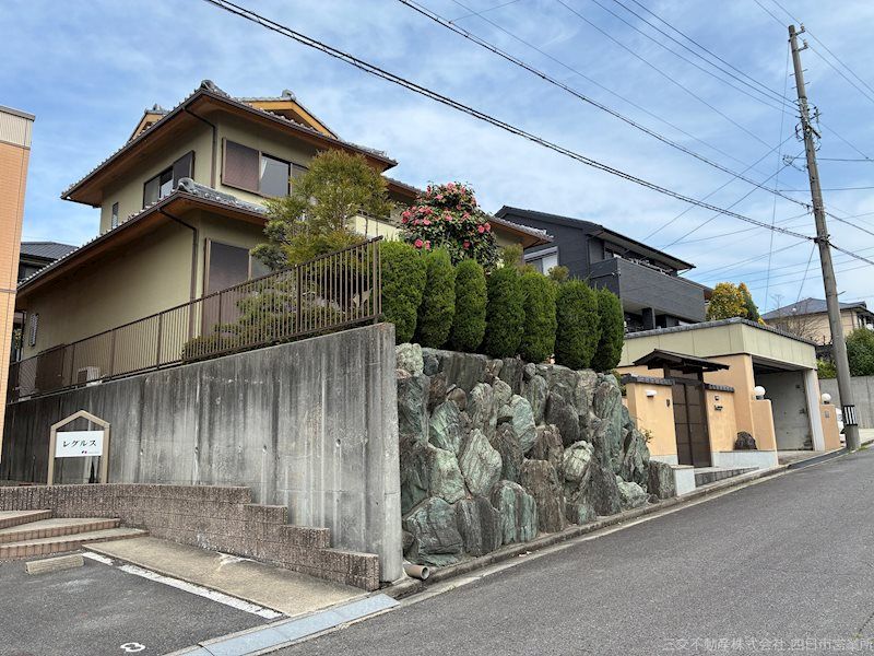 5LDK Wooden House for Sale in Kuwana, Mie - 178.62 sqm - Thumbnail 2