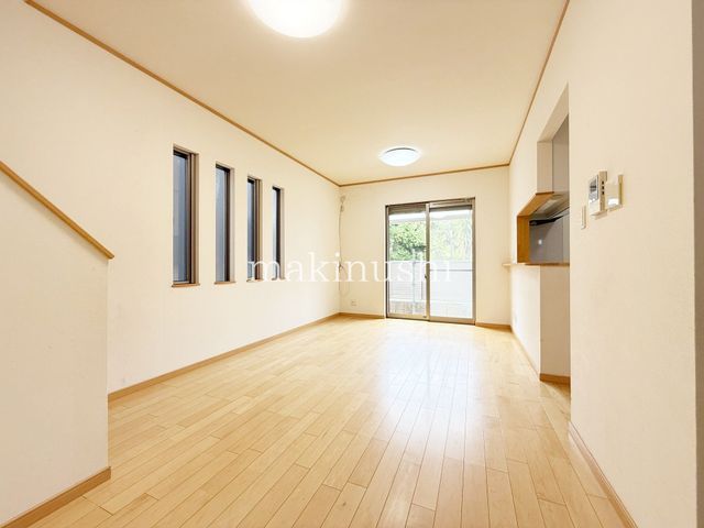 Modern 4LDK House for Sale in Sakai, Osaka - Near Izumigaoka Station - Thumbnail 3