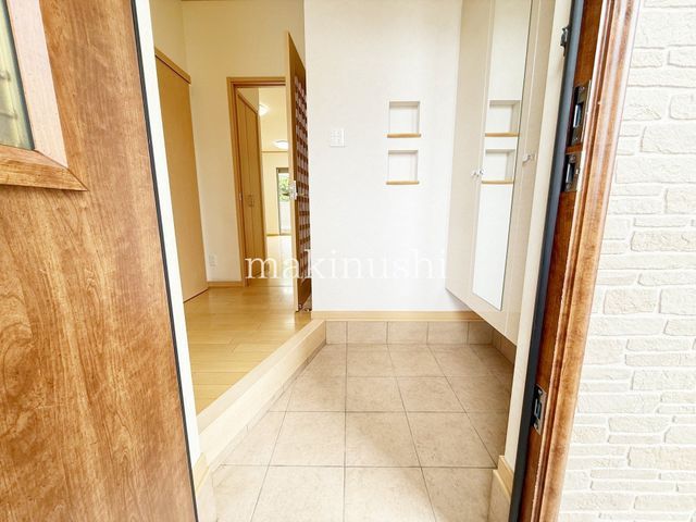 Modern 4LDK House for Sale in Sakai, Osaka - Near Izumigaoka Station - Thumbnail 2