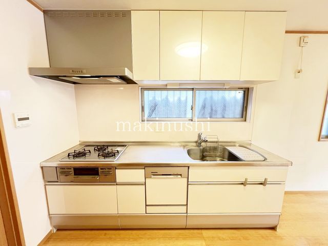 5LDK Detached House with Attic Room for Sale in Sakai, Osaka - Thumbnail 4
