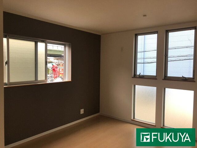 Modern 3-Story House for Sale in Osaka Nishinari Ward - Thumbnail 3