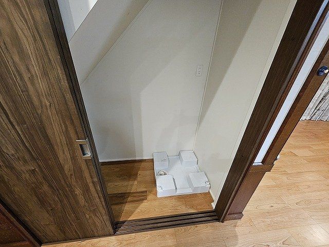 Renovated 4LDK House in Himeji with 5 Parking Spaces - Thumbnail 3