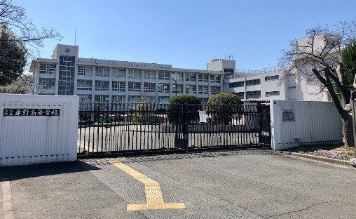 5DK Wooden House for Sale in Ogawa, Matsubara City, Osaka - Thumbnail 3