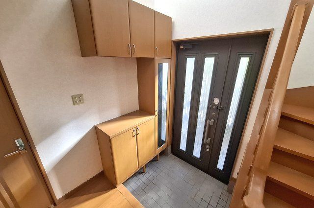 Spacious 3LDK Corner House with Attic Storage in Kishiwada - Thumbnail 3