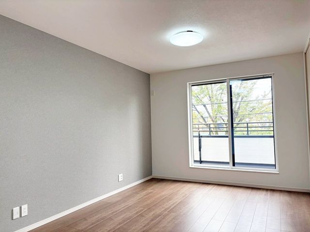Modern 2SLDK House for Sale in Takatsuki, Osaka - Built 2025 - Thumbnail 2