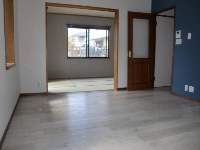 4SLDK Detached House for Sale in Iwade, Wakayama - Thumbnail 2