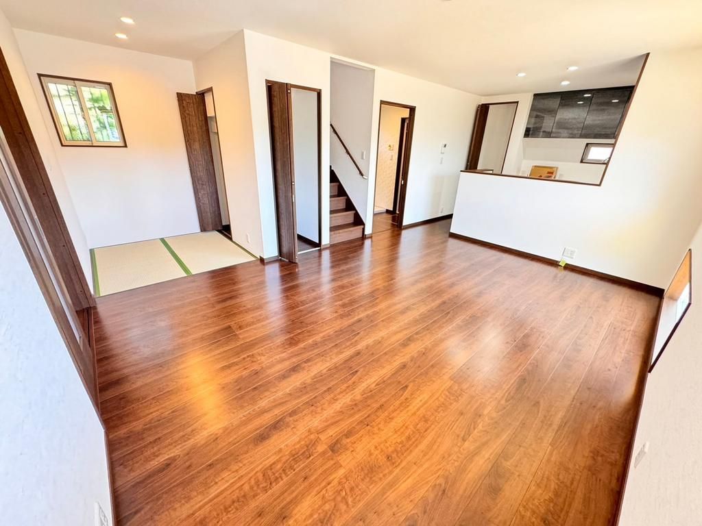 New 2024 4LDK House in Sakai Mihara Ward with East Sunlight - Thumbnail 4