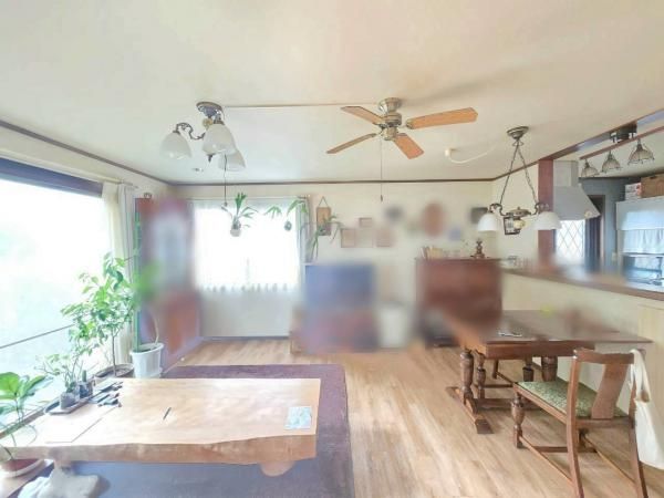 5LDK Detached House in Kobe's Kita Ward | Full Renovation | 263sqm Land - Thumbnail 2
