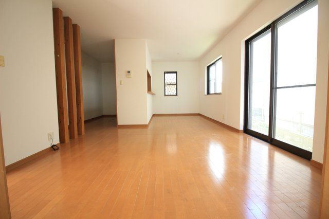 Used House for Sale in Kakogawa, Hyogo - 4LDK, 20.8M JPY - Thumbnail 4