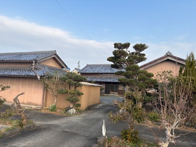 5DK House for Sale on 1176 sqm Land in Tamaki, Mie - Thumbnail 3