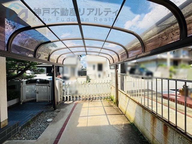 4LDK Wooden House with Garden for Sale in Tsukushigaoka, Kobe - Thumbnail 3