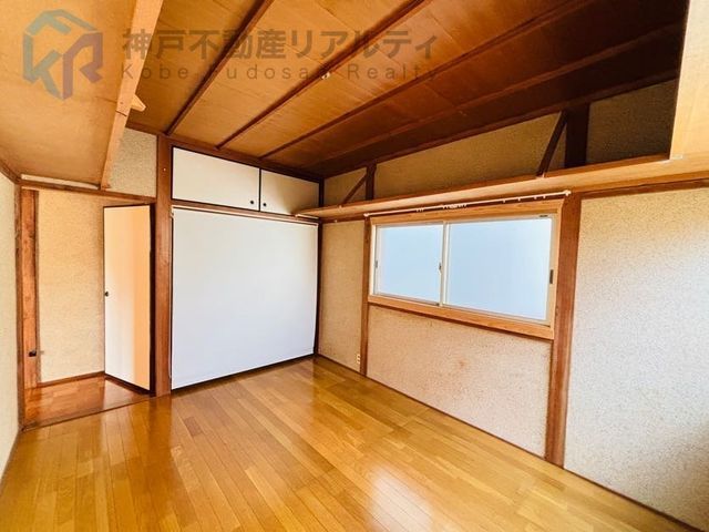 3DK Detached House for Sale in Kasumigaoka, Kobe - Thumbnail 4