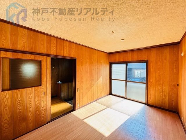 3DK Detached House for Sale in Kasumigaoka, Kobe - Thumbnail 3