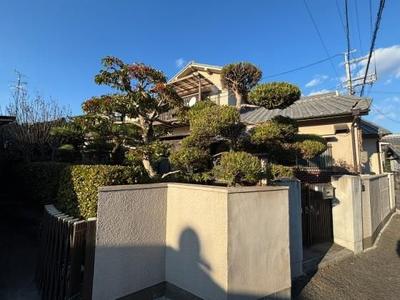 5LDK Used House for Sale in Katano City with Large Land — House, Katano, Osaka