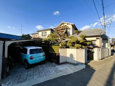 5LDK Used House for Sale in Katano City with Large Land — House, Katano, Osaka