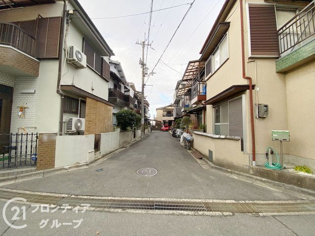 3DK Corner Lot House for Sale in Yao, Osaka - Thumbnail 2