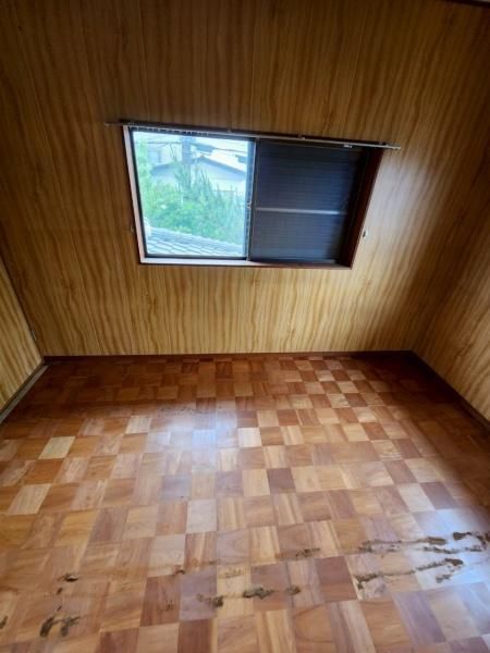 65-Tsubo Plot with 5DK House in Kanan Town, Osaka for Sale - Thumbnail 4