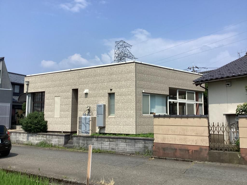 Renovated 3LDK Single-Story House for Sale in Tsuruga, Fukui - Thumbnail 2