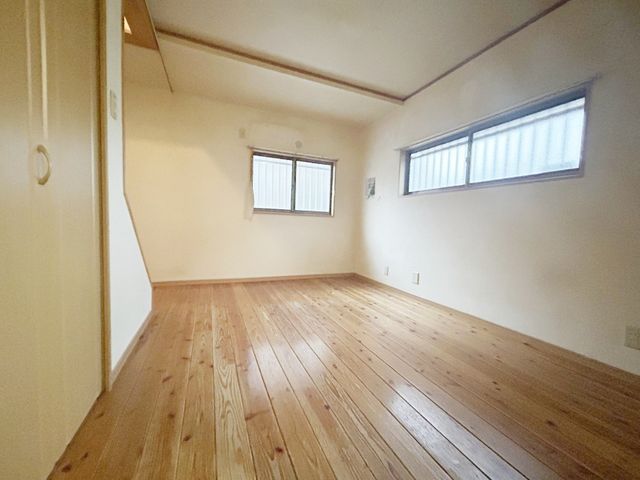 3LDK Detached House for Sale in Tsurumi-ku, Osaka - Thumbnail 3