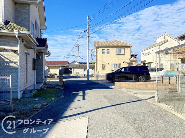 3LDK House with 3 Parking Spaces in Kobe Nishi Ward - Thumbnail 2